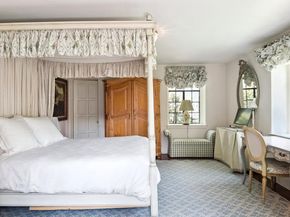 517 Fishers Road, Bryn Mawr PA 19010