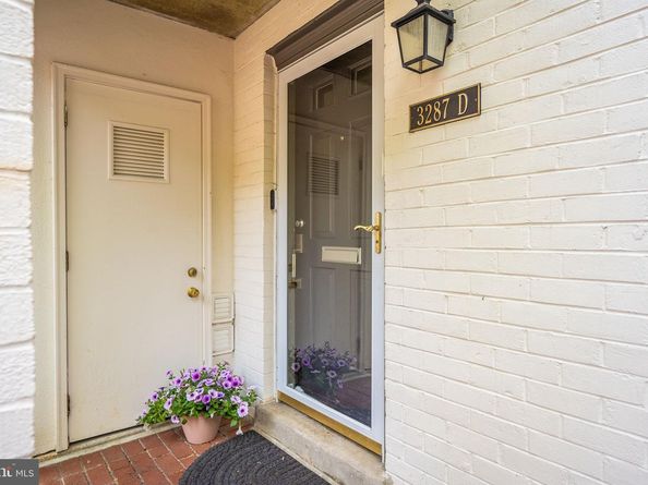 3287 Sutton Place NW D, Washington DC 20016