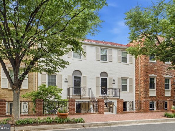 3287 Sutton Place NW D, Washington DC 20016