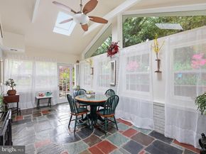700 26TH Place S, Arlington VA 22202