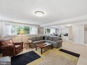 700 26TH Place S, Arlington VA 22202