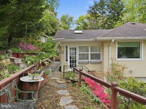 700 26TH Place S, Arlington VA 22202
