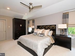 27 Arabian Way, Holland PA 18966