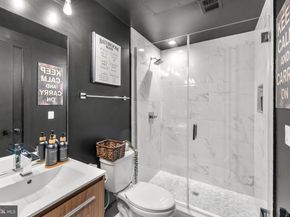 1014 1/2 17TH Place NE 4, Washington DC 20002