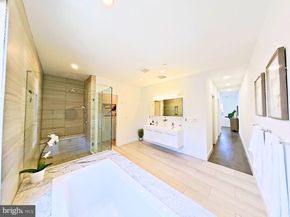 421 Wallace Street, Philadelphia PA 19123