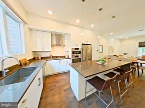 421 Wallace Street, Philadelphia PA 19123