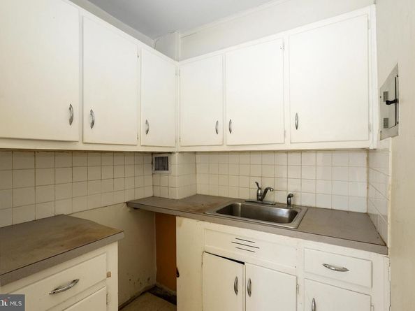 118 S 21st Street 911, Philadelphia PA 19103