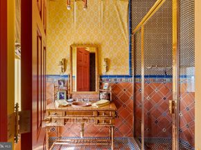 237 S 18TH Street 4B, Philadelphia PA 19103