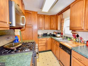2851 Welsh Road, Philadelphia PA 19152