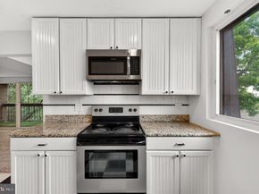 5101 Maris Avenue 401, Alexandria VA 22304