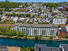 2 Leverington Avenue 21, Philadelphia PA 19127