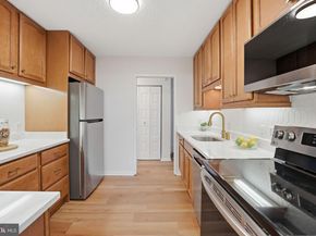 2311 Pimmit Drive 1019, Falls Church VA 22043