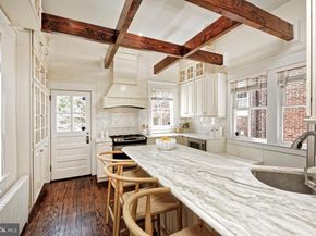 210 S Pitt Street, Alexandria VA 22314