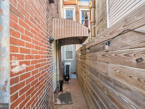 2425 Sepviva Street, Philadelphia PA 19125