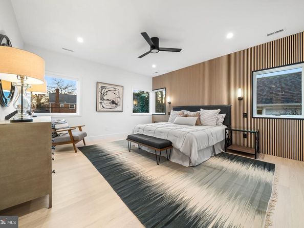 4810 3rd Street N, Arlington VA 22203