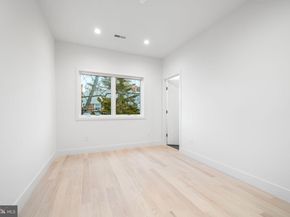 4810 3rd Street N, Arlington VA 22203