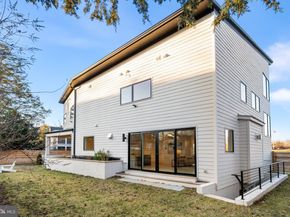 4810 3rd Street N, Arlington VA 22203