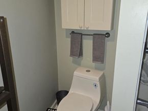 201 N 8TH Street 404, Philadelphia PA 19106