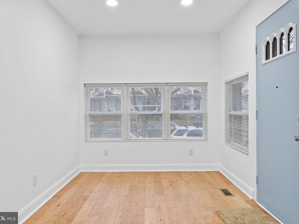 7331 E Walnut Lane, Philadelphia PA 19138