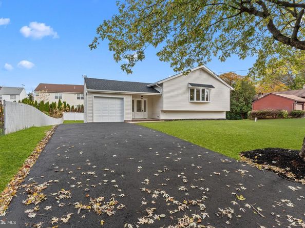 100 E Endfield Road, Feasterville Trevose PA 19053