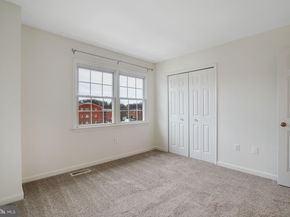 3858 9TH Road S, Arlington VA 22204