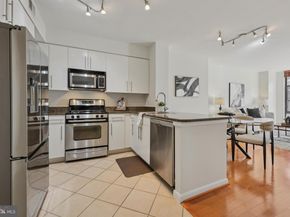 1021 N Garfield Street 819, Arlington VA 22201