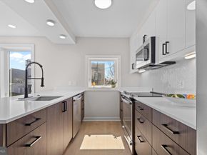 919 12TH Street NE A201, Washington DC 20002