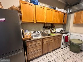 2324 S 7TH Street, Philadelphia PA 19148