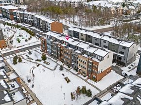 13039 Hattontown Square, Herndon VA 20171