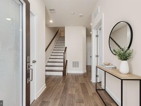 13039 Hattontown Square, Herndon VA 20171