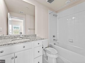 13039 Hattontown Square, Herndon VA 20171