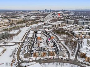 13039 Hattontown Square, Herndon VA 20171