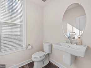 13039 Hattontown Square, Herndon VA 20171