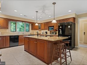 11301 Crossing Glen Court, Potomac MD 20854