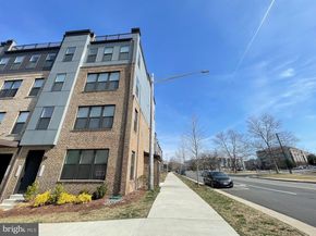 13502 Sayward Boulevard 91, Herndon VA 20171