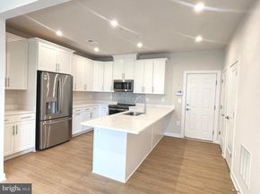 13502 Sayward Boulevard 91, Herndon VA 20171