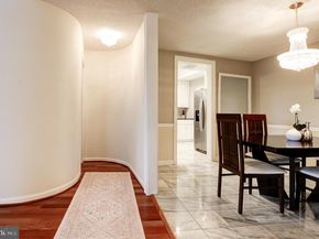 1101 S Arlington Ridge Road 106, Arlington VA 22202