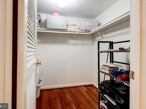 1101 S Arlington Ridge Road 106, Arlington VA 22202