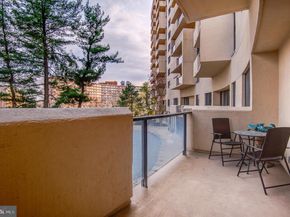 1101 S Arlington Ridge Road 106, Arlington VA 22202