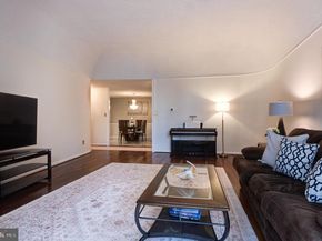 1101 S Arlington Ridge Road 106, Arlington VA 22202