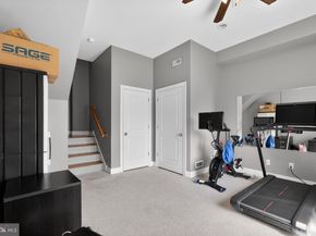 635 Dupont Street N, Philadelphia PA 19128