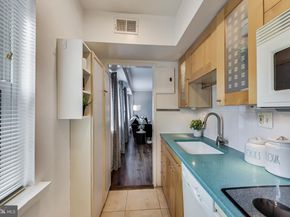 1303 N Ode Street 215, Arlington VA 22209
