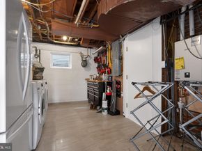 6124 Beachway Drive, Falls Church VA 22041