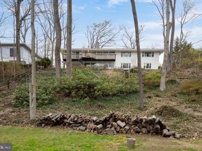 6124 Beachway Drive, Falls Church VA 22041