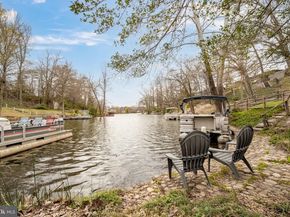 6124 Beachway Drive, Falls Church VA 22041
