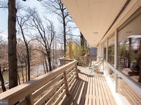 6124 Beachway Drive, Falls Church VA 22041