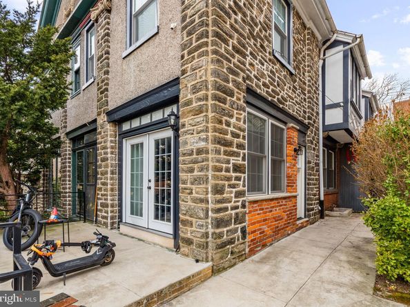 4320 Spruce Street, Philadelphia PA 19104