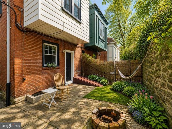 4320 Spruce Street, Philadelphia PA 19104
