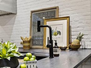 1923 Manning Street, Philadelphia PA 19103