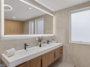 1923 Manning Street, Philadelphia PA 19103